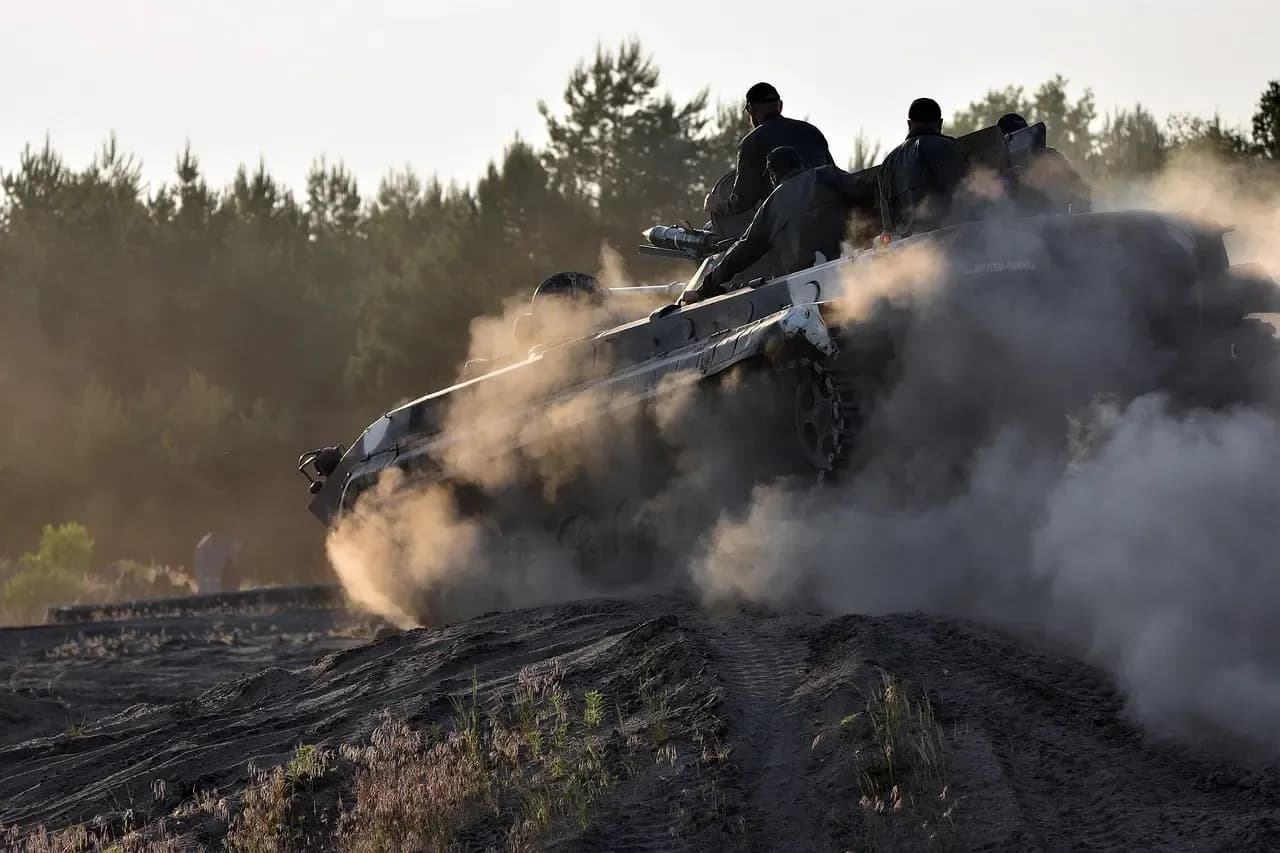 Hackers and soldiers join forces on the battlefield
